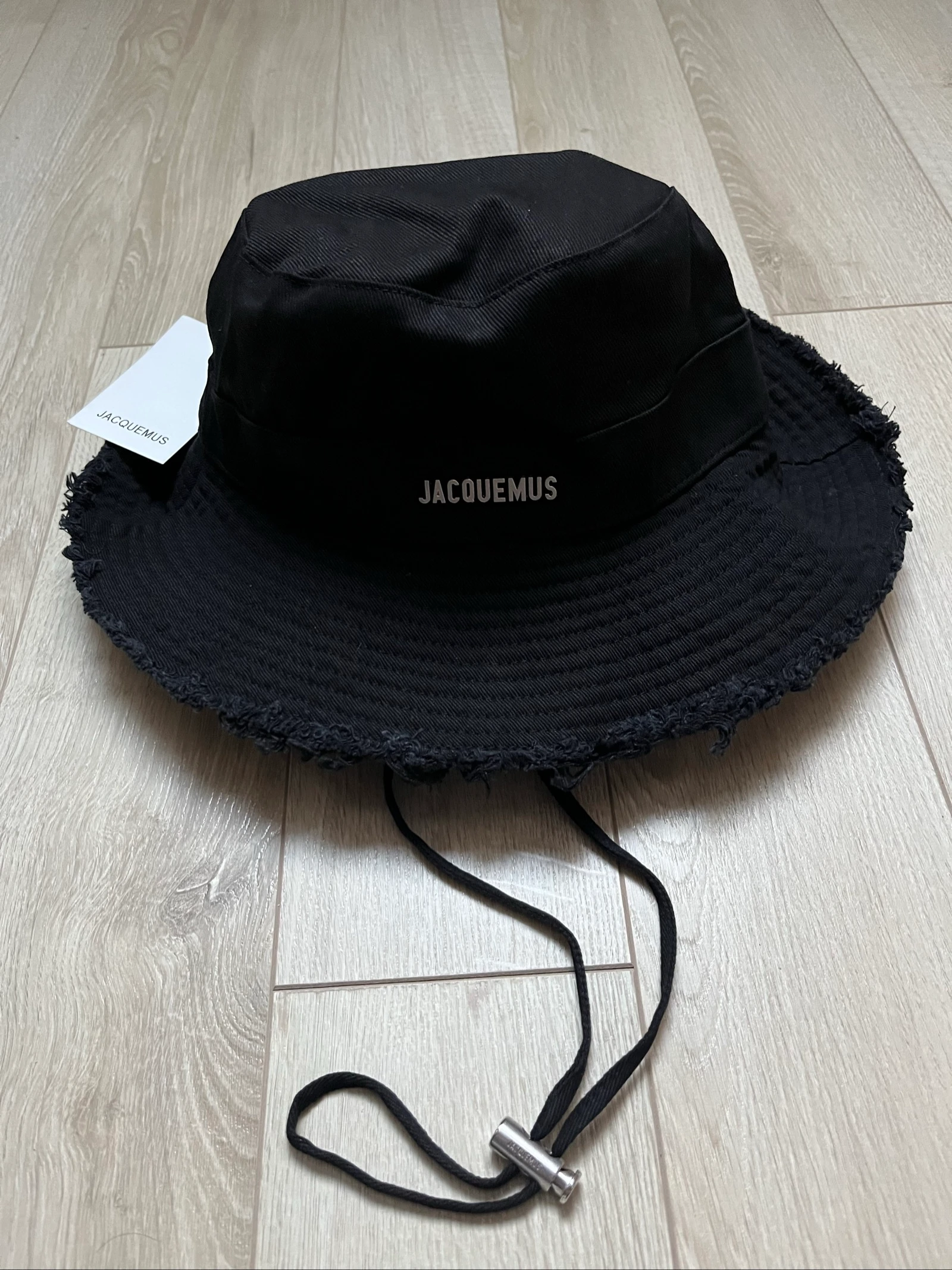 Bob jaquemus Noir Logo Argenté avec lanière 